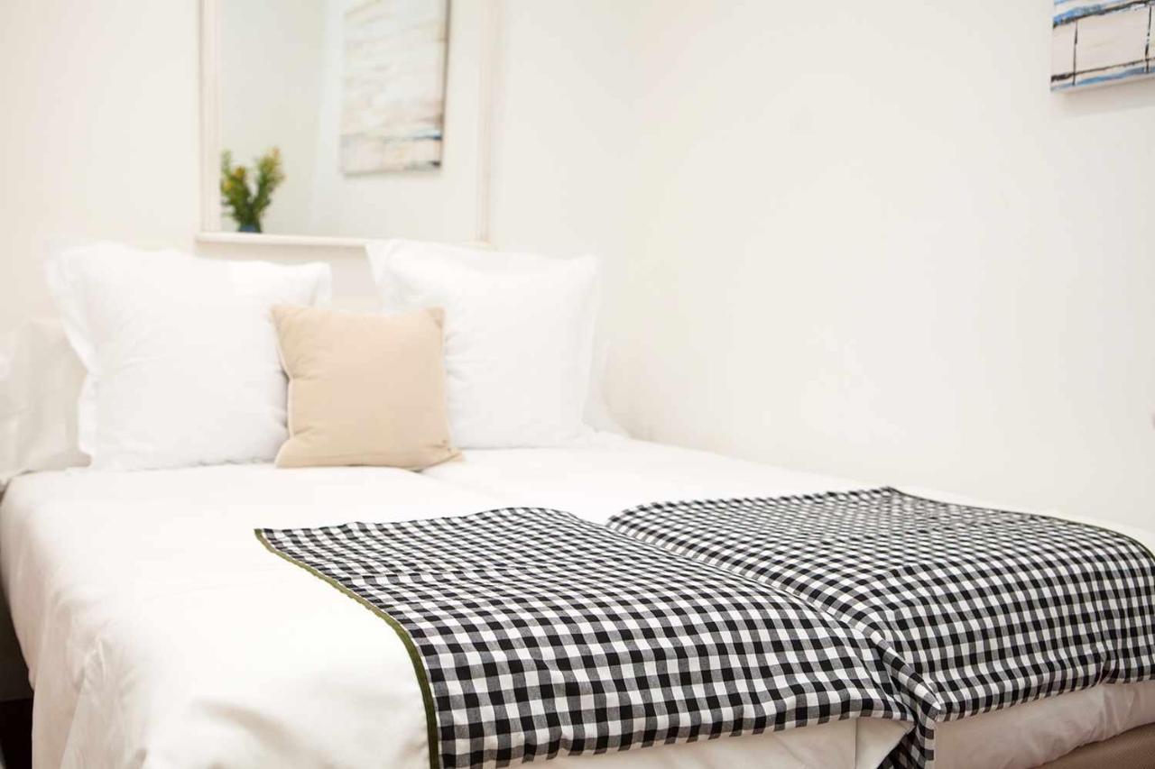 Charming Apartment With Pool And Garage Севілья Екстер'єр фото